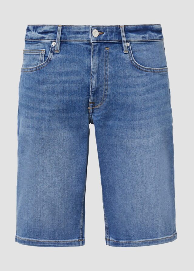 Jeans-Shorts / Regular Fit / Mid Rise / Straight Leg / Pride-Motiv