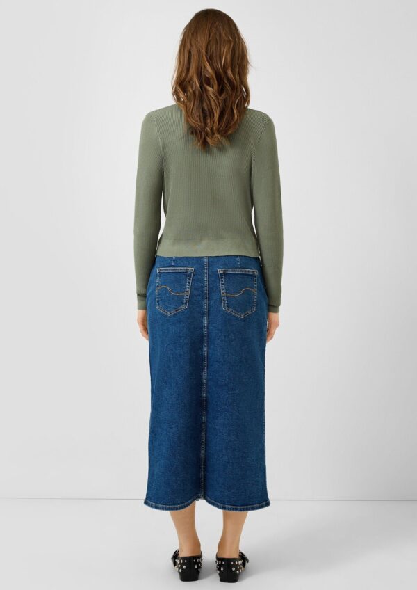 Gerippte Strickjacke aus Viskosemix