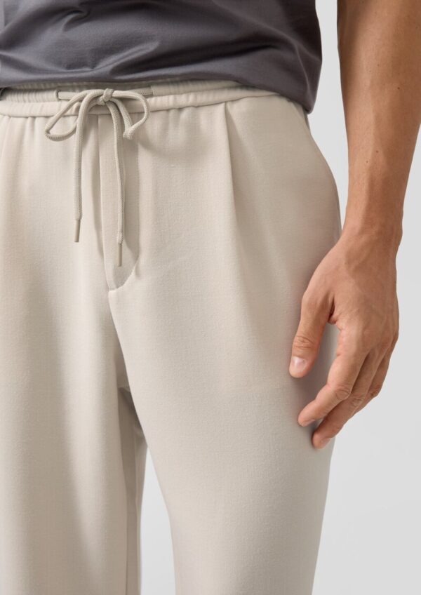 Sportive Jogpants aus Stretch-Gewebe