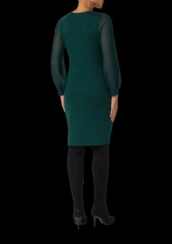 Feinstrick-Kleid aus Viskosemix mit semitransparenten Ärmeln