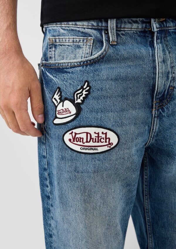 Denim im Loose Fit | QS x Von Dutch