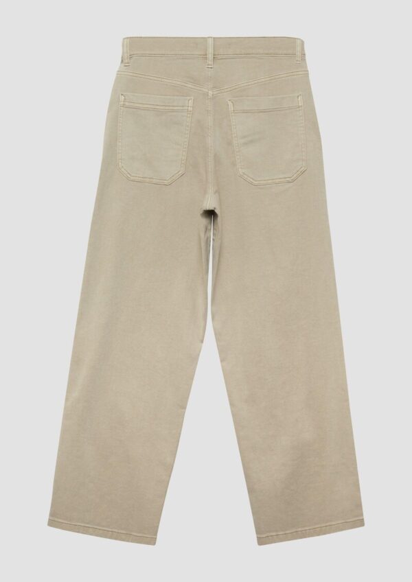 Baggy / Relaxed Fit / Mid Rise / Wide Leg