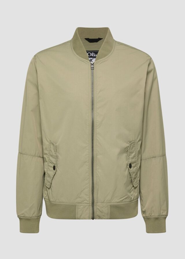 Leichter Blouson aus Nylon mit Pattentaschen