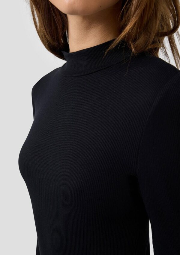 Rippkleid mit Stehkragen
