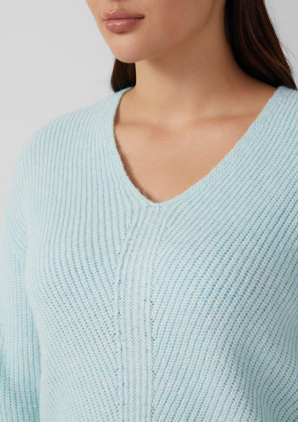 Weicher Strickpullover im Relaxed Fit mit V-Ausschnitt
