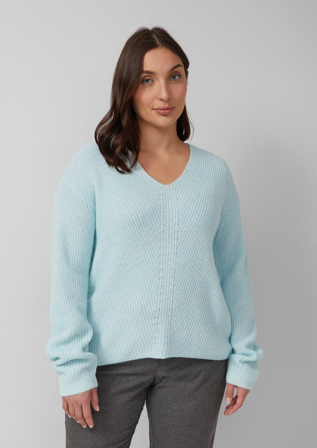 Weicher Strickpullover im Relaxed Fit mit V-Ausschnitt