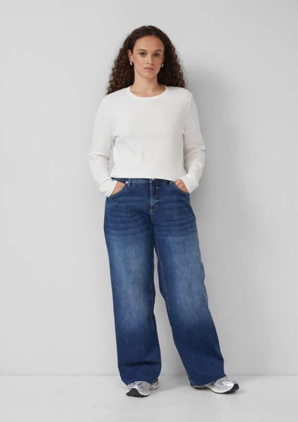 Jeans / Slim Fit / Mid Rise / Wide Leg / Superstretch