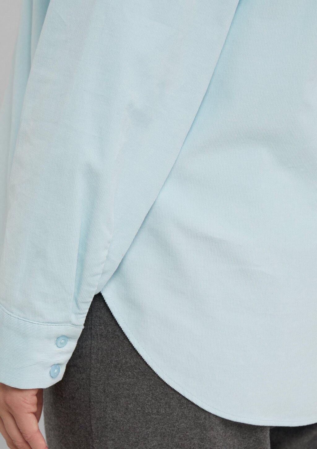 Feincordbluse mit Hemdkragen