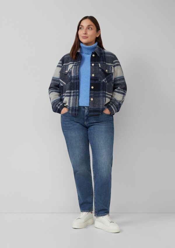 Kuscheliger Strickpullover mit breitem Rollkragen