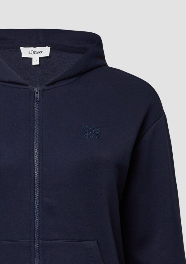 Angeraute Sweatshirtjacke mit Stickerei