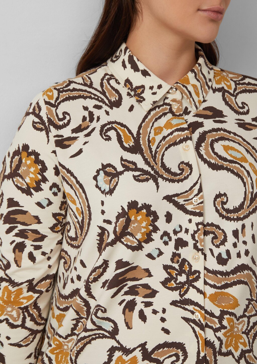 Elastische Hemdbluse aus Jersey