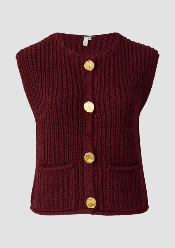 Strickweste mit goldfarbenen Knöpfen