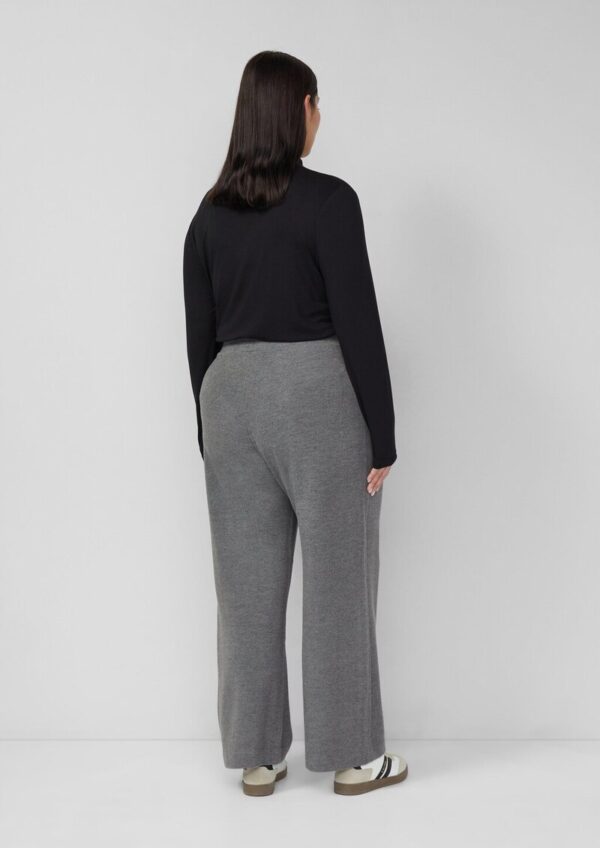 Weiche Sweathose mit Biesen