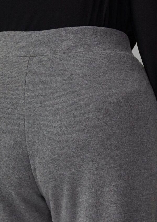 Weiche Sweathose mit Biesen