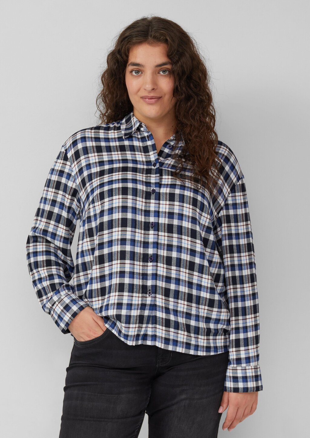 Karierte Hemdbluse mit Raffung am Rücken