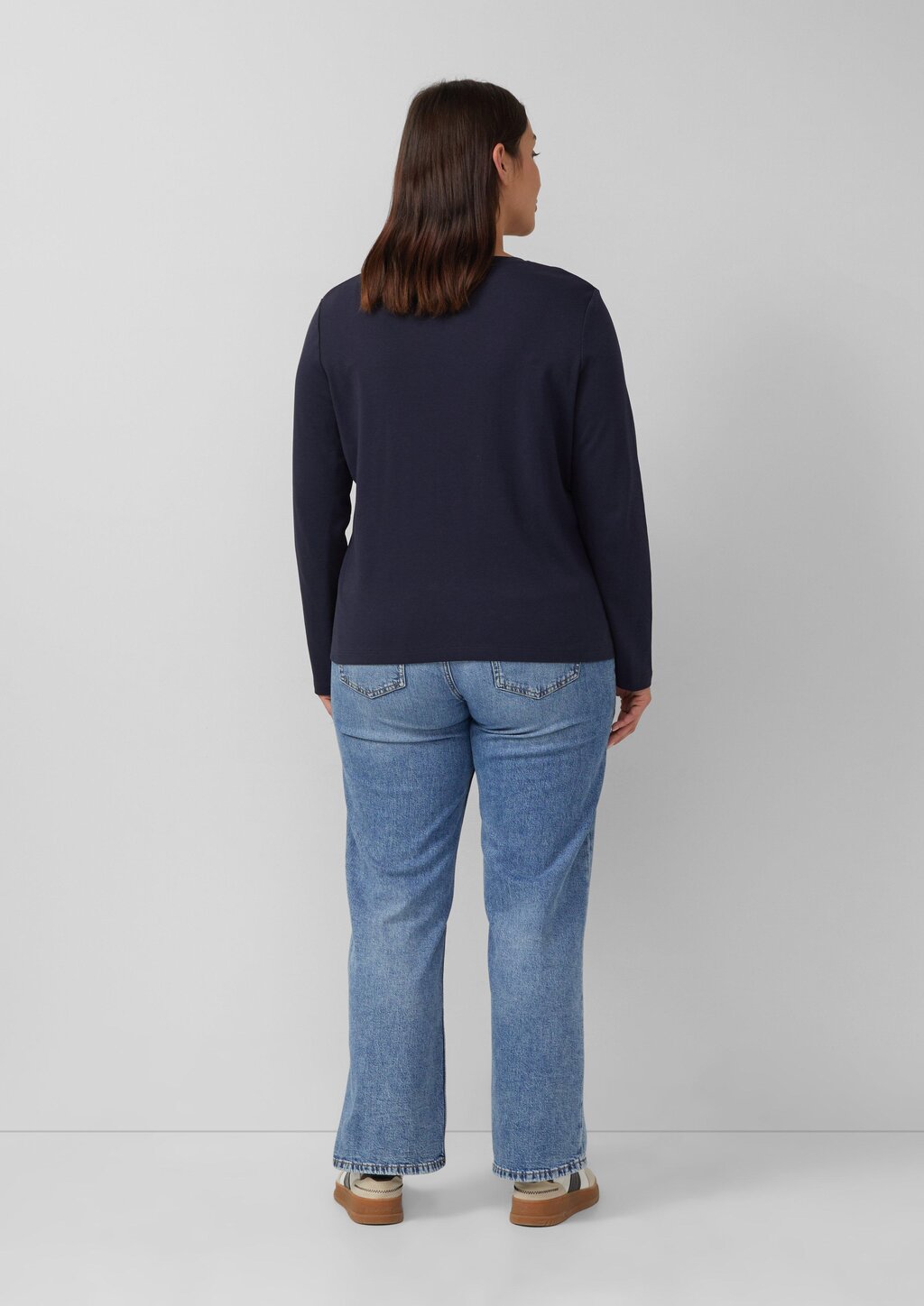 Verkürztes Shirt mit Stickerei-Detail