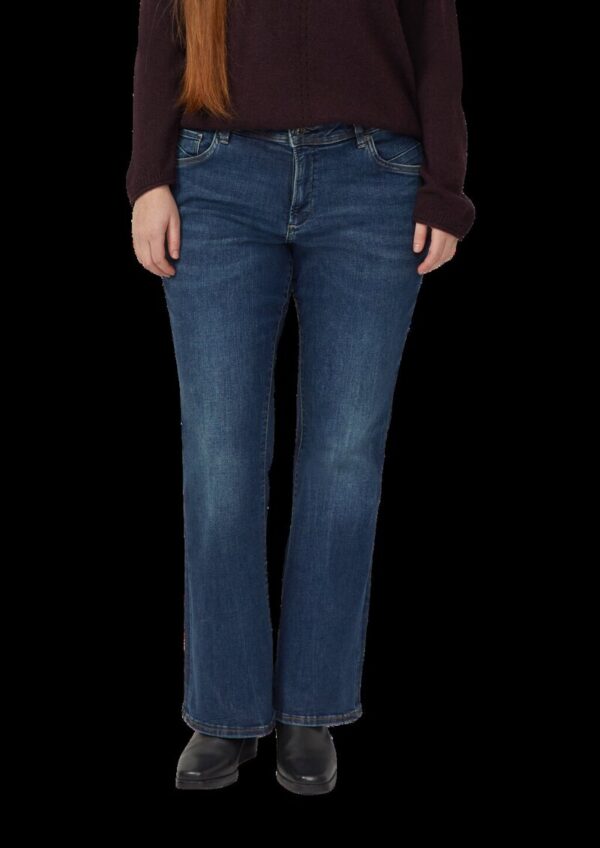 Jeans / Slim Fit / Mid Rise / Bootcut Leg