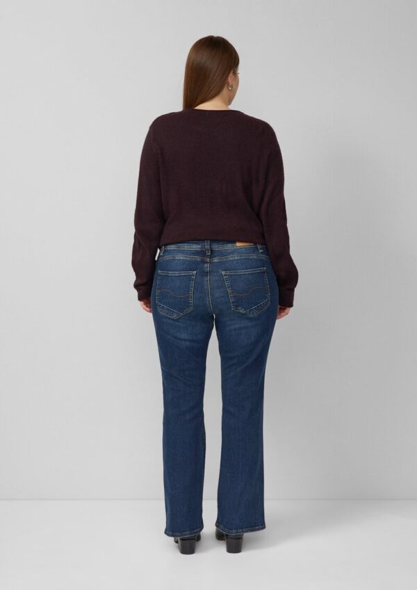 Jeans / Slim Fit / Mid Rise / Bootcut Leg