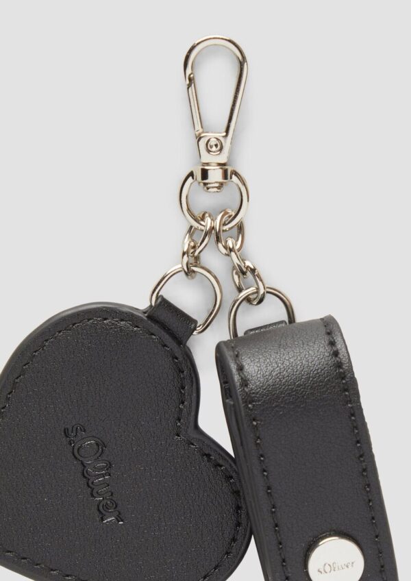 Tasche in Leder-Optik mit Logo-Niete und Druckknopfverschluss