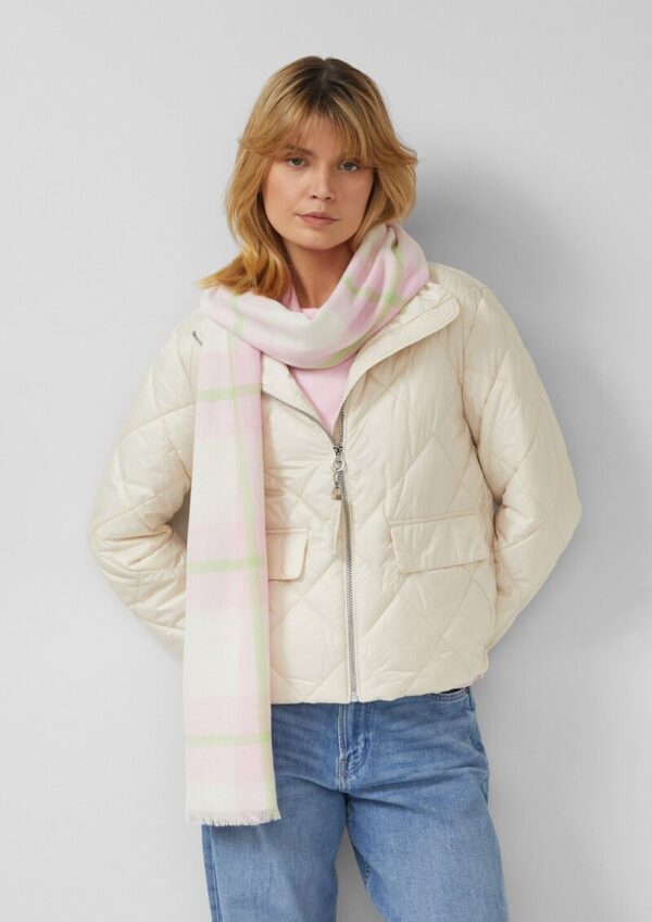 Leichter Schal mit Karomuster