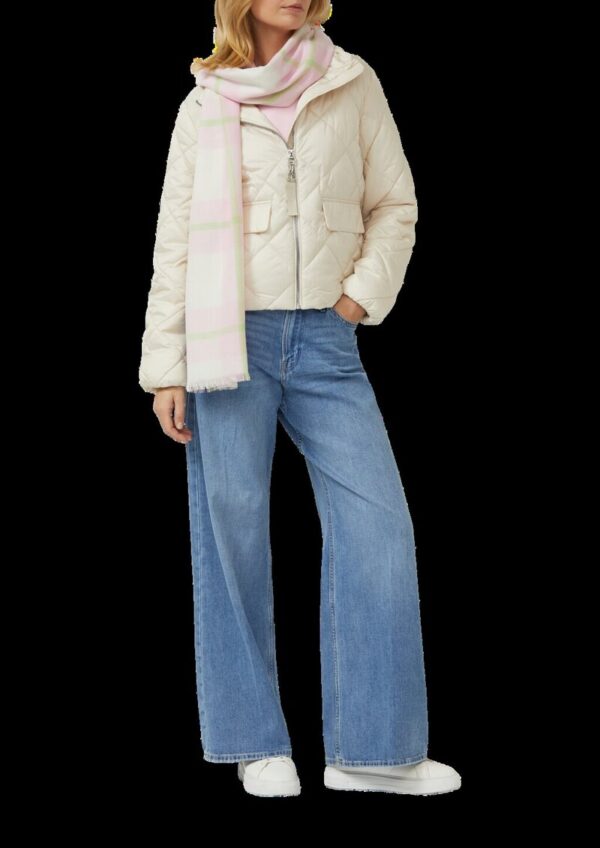 Leichter Schal mit Karomuster