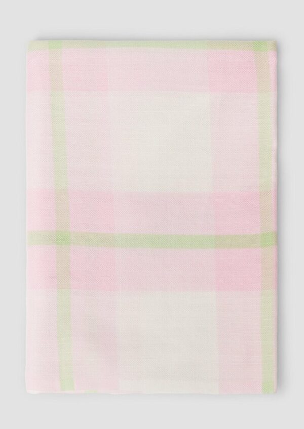 Leichter Schal mit Karomuster