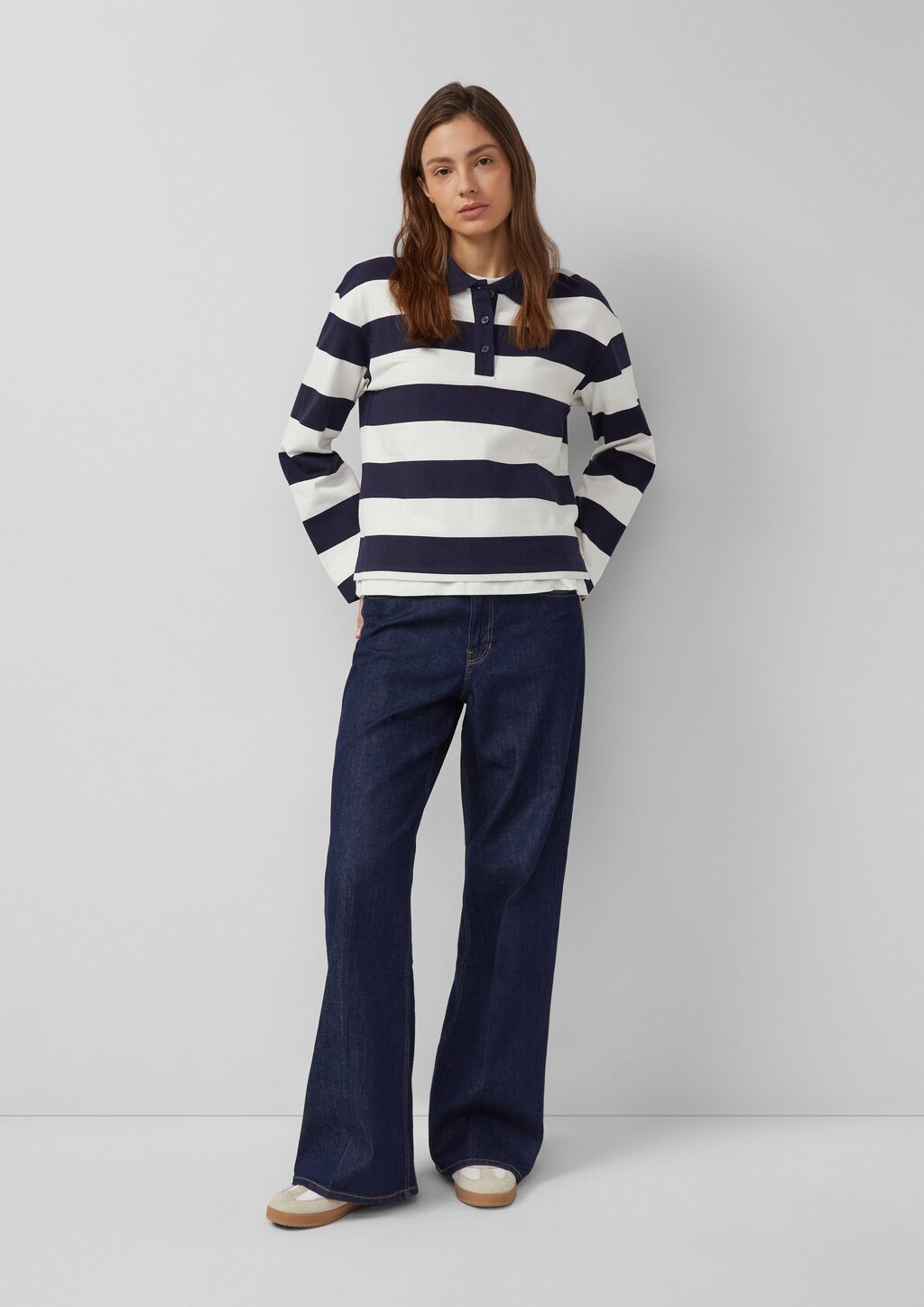 Gestreiftes Sweatshirt mit Polokragen