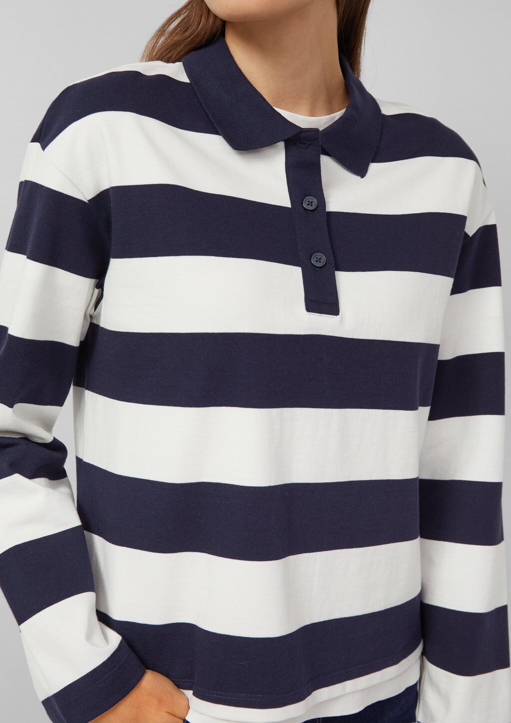 Gestreiftes Sweatshirt mit Polokragen