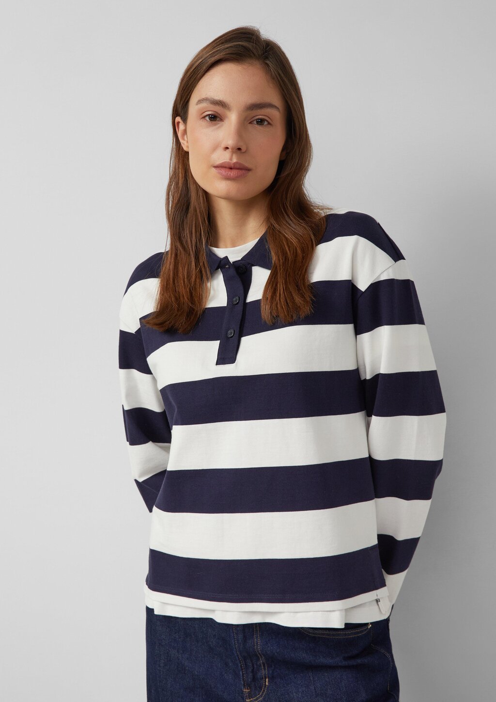 Gestreiftes Sweatshirt mit Polokragen