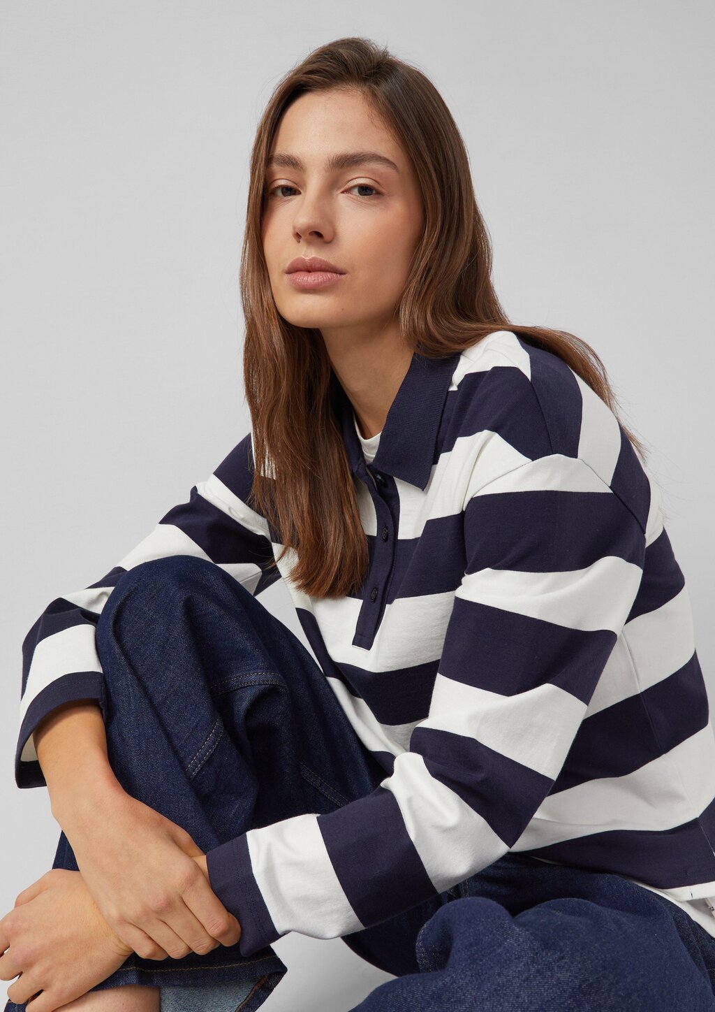 Gestreiftes Sweatshirt mit Polokragen