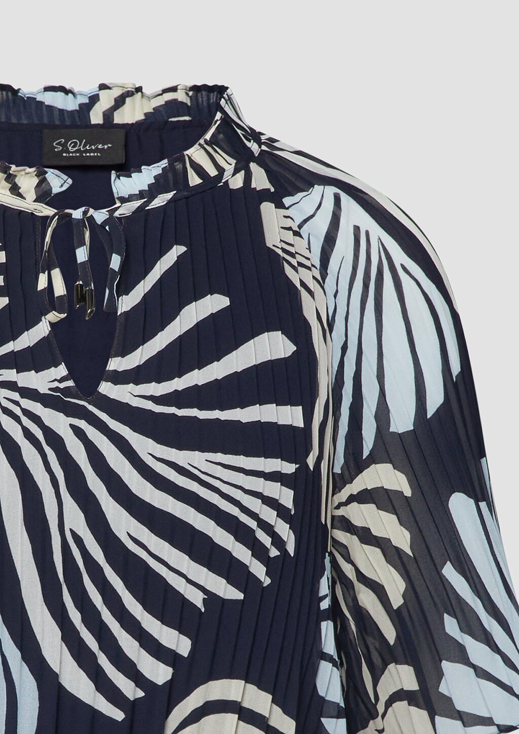 Festliche Chiffon-Bluse mit Plissee und Rüschen