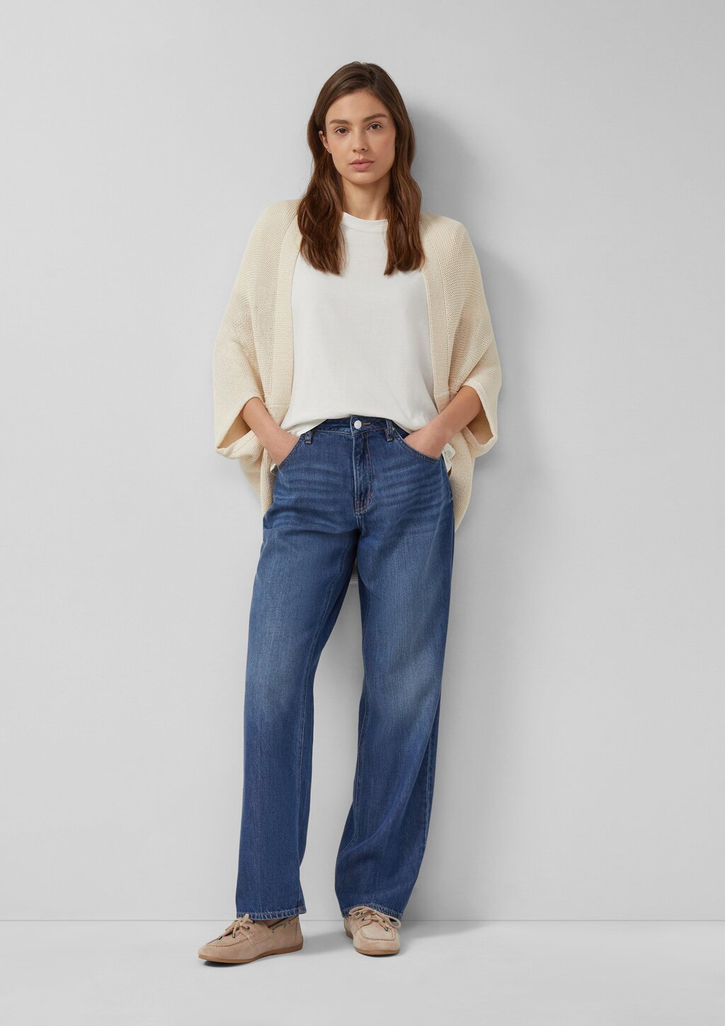 Gestrickter Poncho im O-Shape