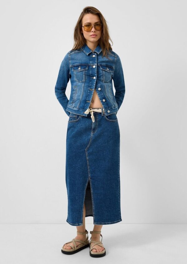 Elastische, schmal geschnittene Jeansjacke