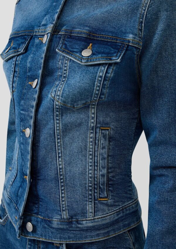 Elastische, schmal geschnittene Jeansjacke