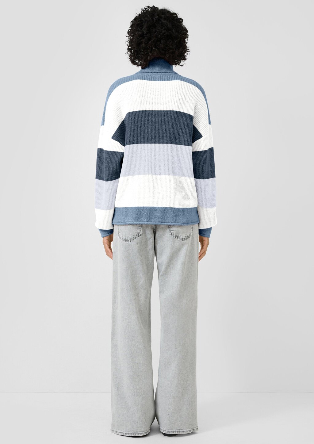 Rollkragenpullover mit Streifen