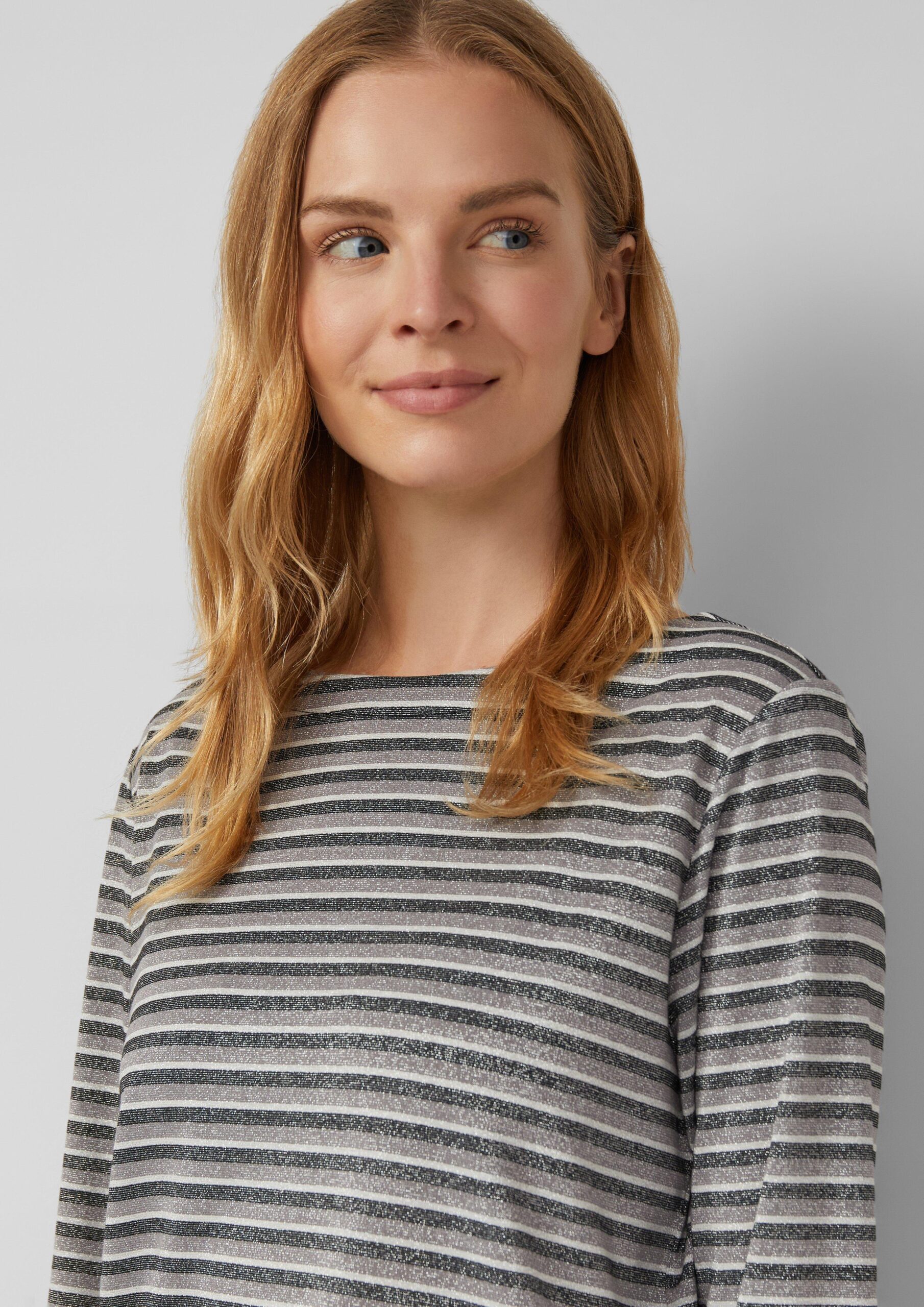 Shirt mit U-Boot-Ausschnitt und Glitzergarn