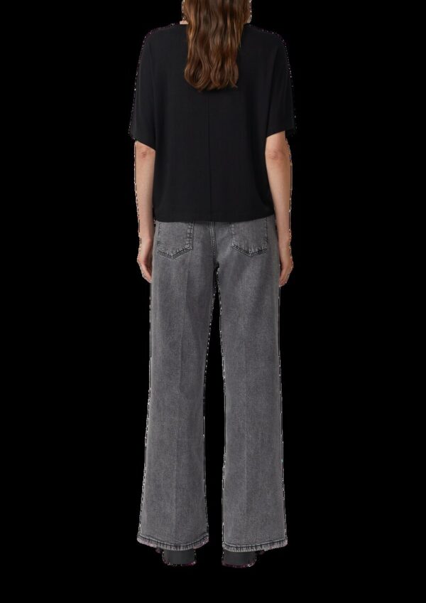 Fließendes T-Shirt mit Glitzersteinen