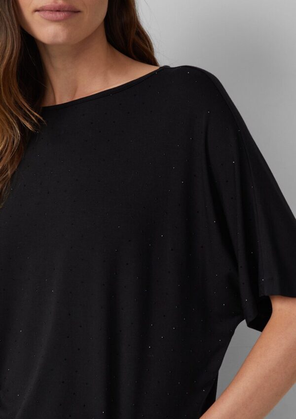 Fließendes T-Shirt mit Glitzersteinen