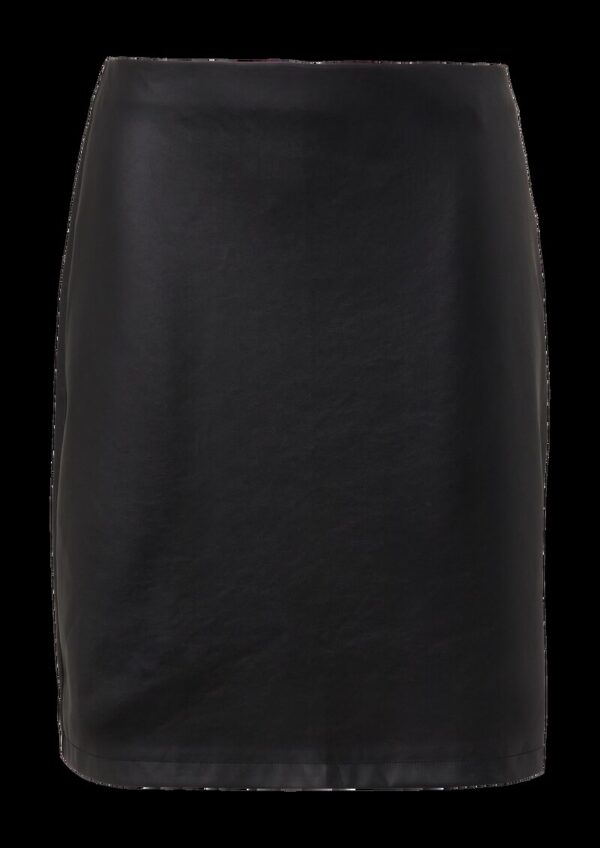 Ausgestellter Mini-Rock aus Kunstleder