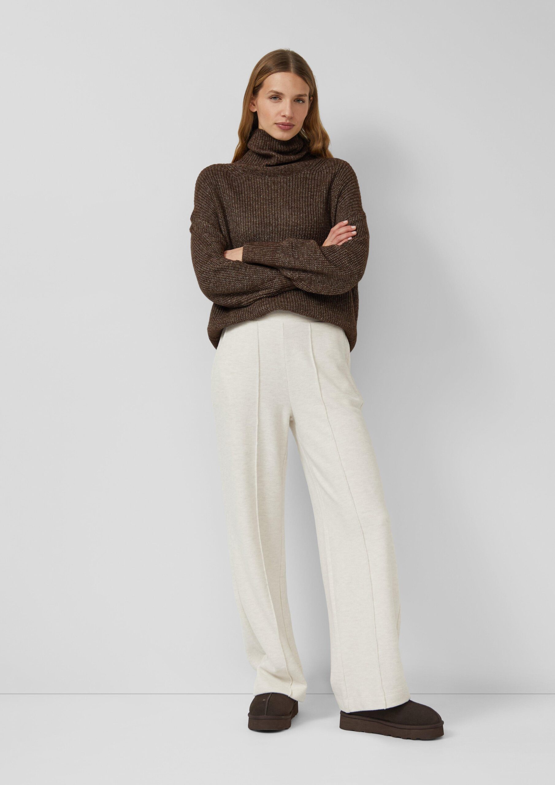 Weiche Sweathose mit Biesen