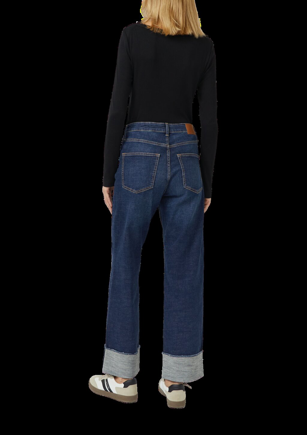 Geripptes Langarmshirt mit U-Boot-Ausschnitt