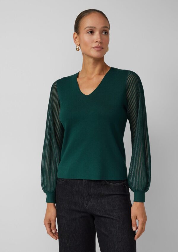 Feinstrick-Pullover aus Viskosemix mit semitransparenten Ärmeln