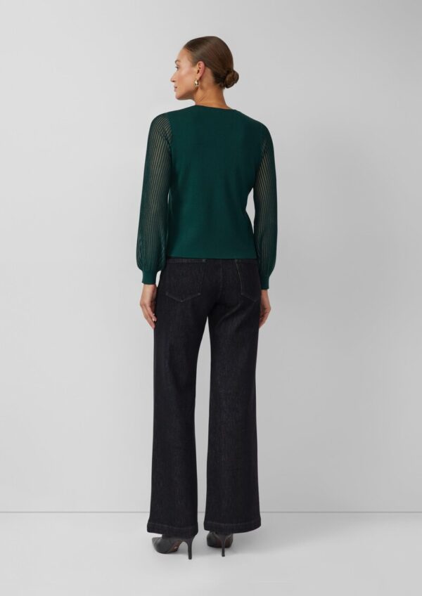 Feinstrick-Pullover aus Viskosemix mit semitransparenten Ärmeln