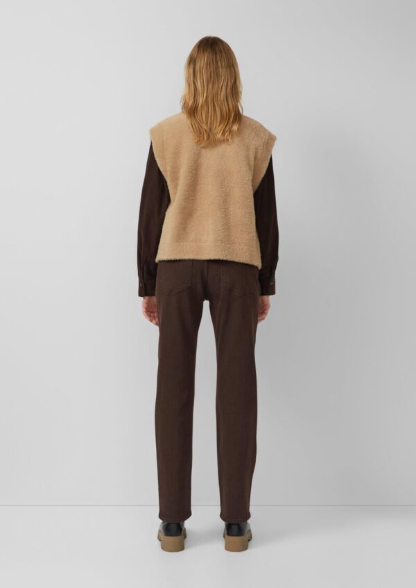 Verschlusslose Weste in flauschigem Garn