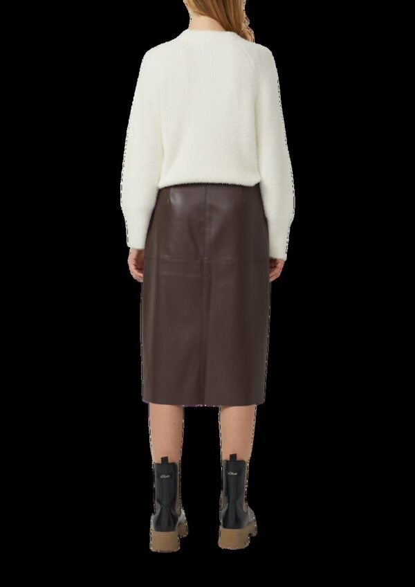 Flauschiger Strickpullover mit Stehkragen