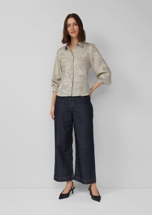 Schimmernde Bluse mit verdeckter Knopfleiste