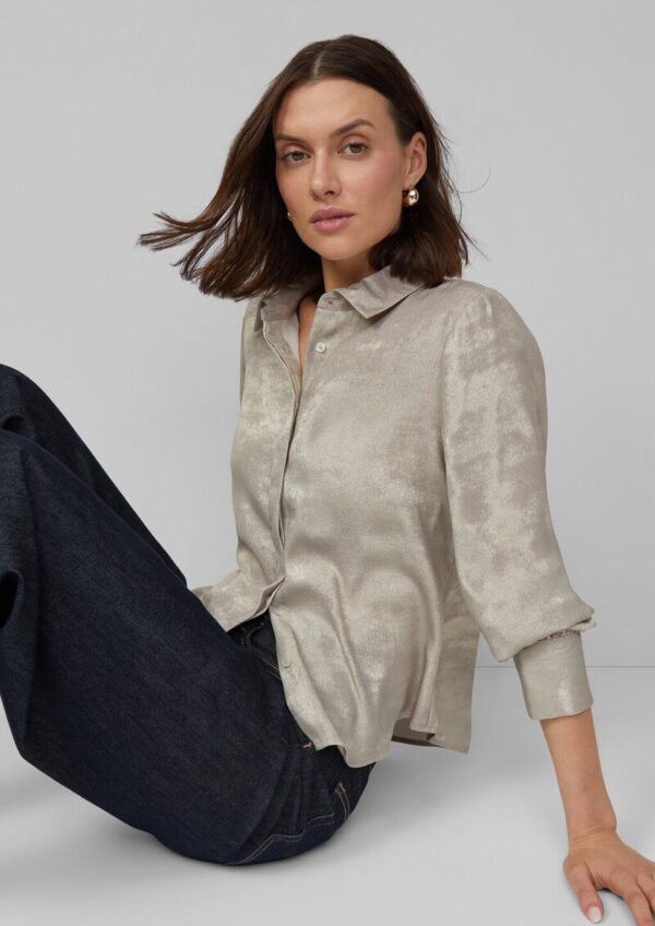 Schimmernde Bluse mit verdeckter Knopfleiste