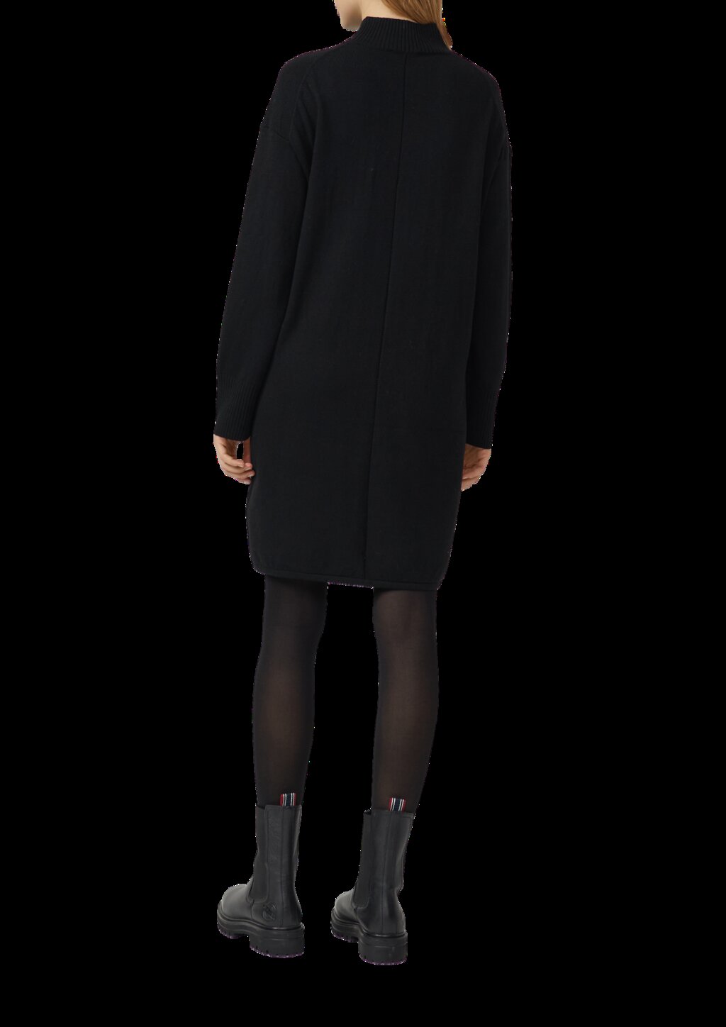 Kurzes Strickkleid mit Stehkragen und Naht-Details