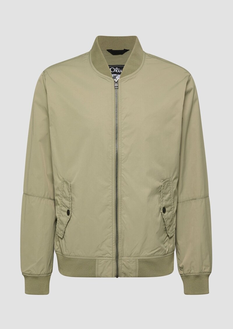 Leichter Blouson aus Nylon mit Pattentaschen