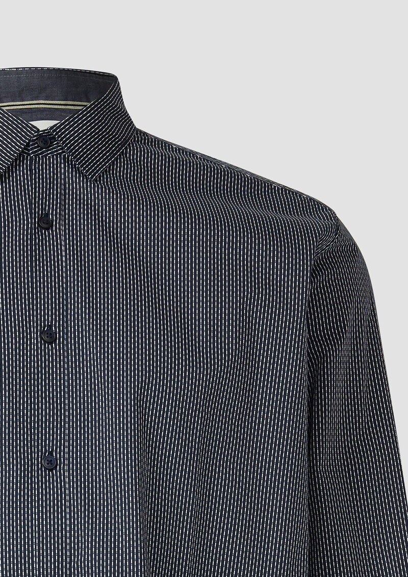 Slim Fit: Gemustertes Hemd mit Kentkragen